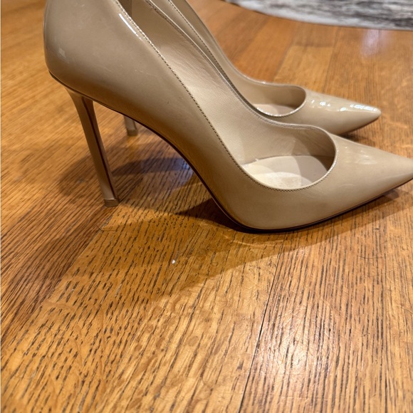 Jimmy Choo Beige Patent Leather Pointed-Toe Pumps - Picture 3 of 7